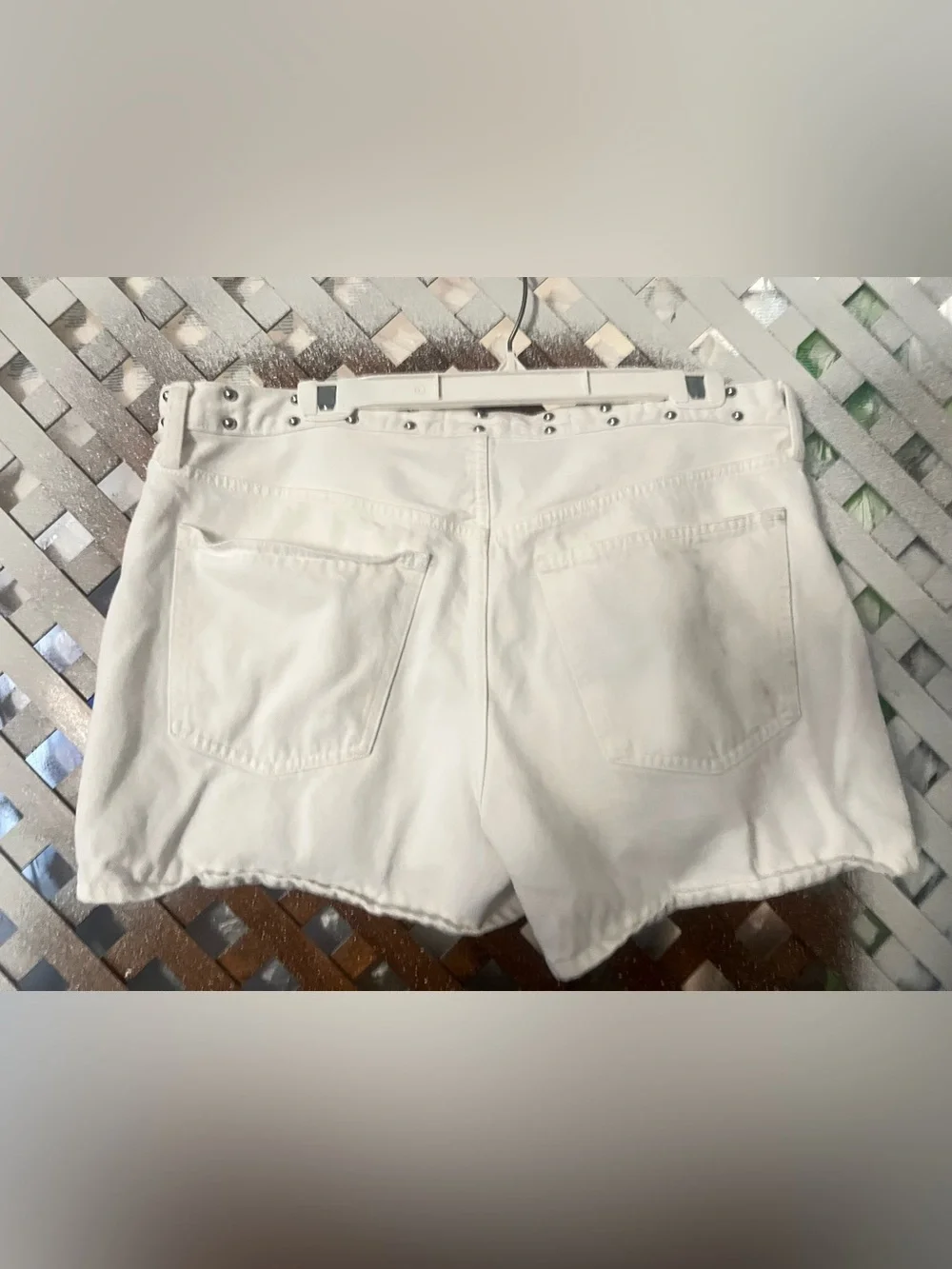 Universal Threads Summer White Studded High-Waist Baggy Denim Shorts Sz 10
